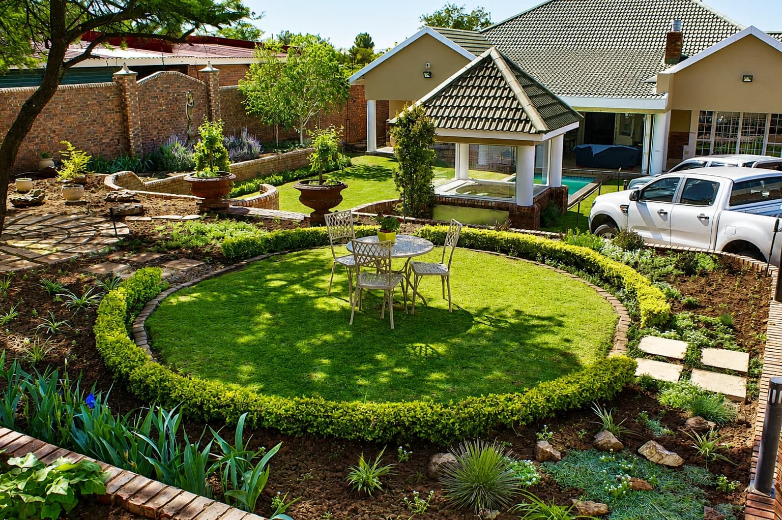 Jolani Guest House