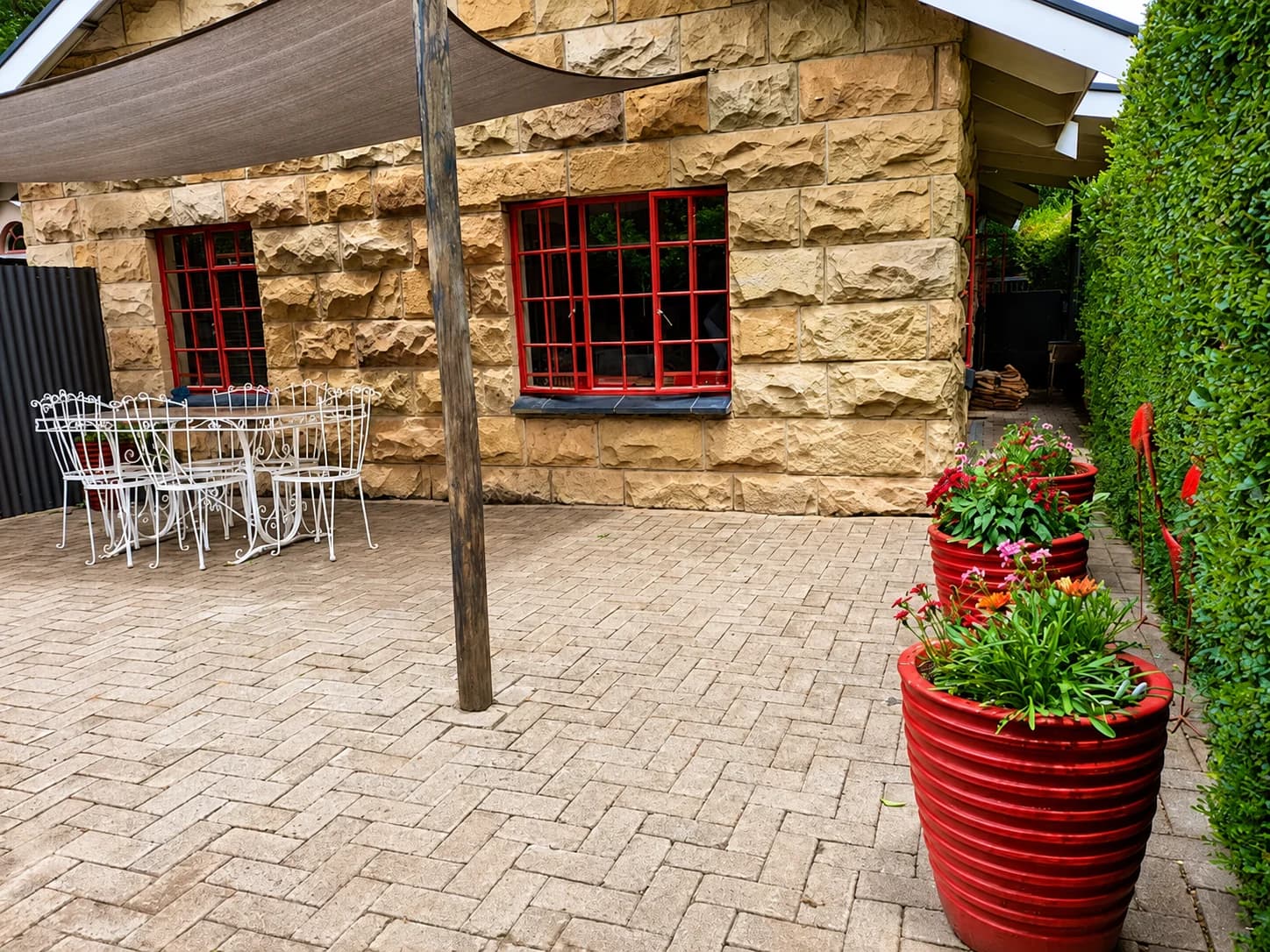 Bella Rosa Cottage & Lodge