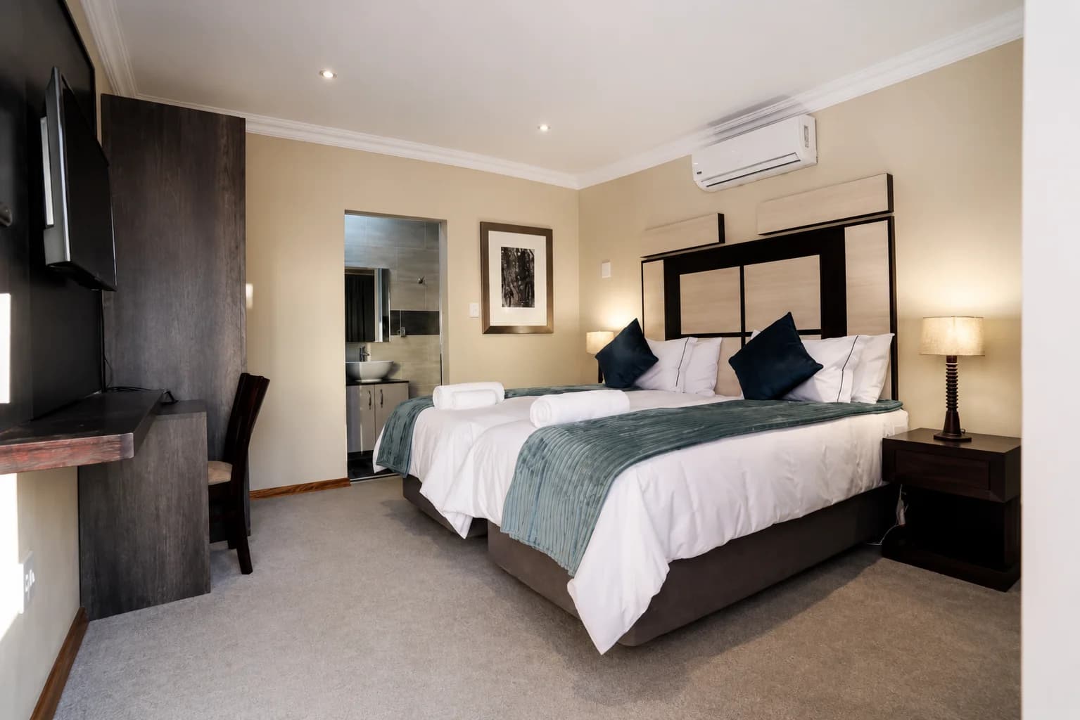 Deluxe Twin Room