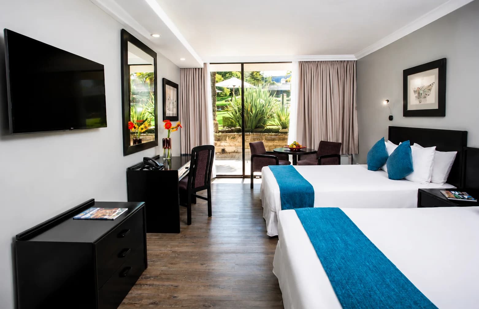 Avani Pool Access Room